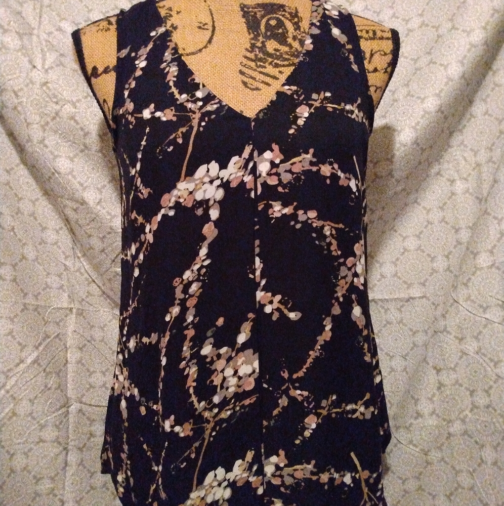 Daniel Rainn Black Top with Bubble Pattern